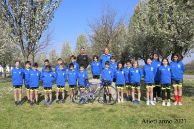 Foto di gruppo atleti 2021